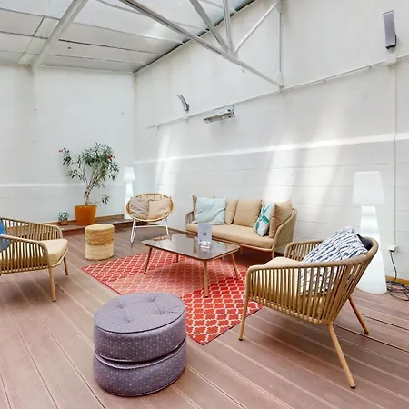 Modernes Avec Veranda Apartamento